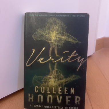 Verity de Colleen Hoover