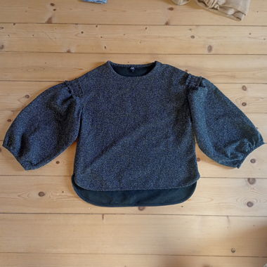 Puffed Sleeves
