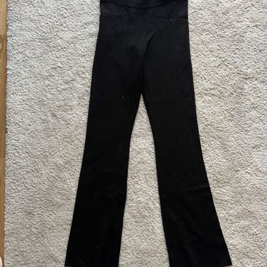 Pantaloni NA-KD