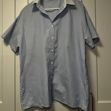Pretty summer blouse with stripes, size M, new