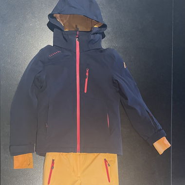 Skihose und Skijacke Gr. 140