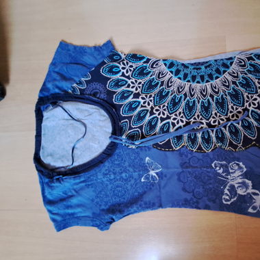 Blaues Desigual-Top