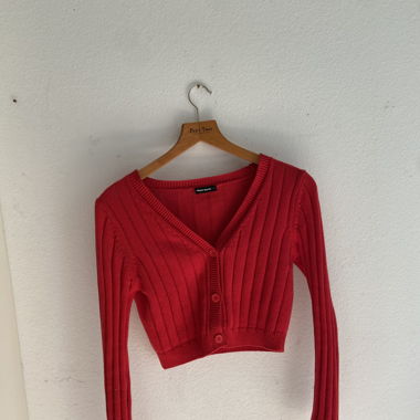 roter Cardigan 