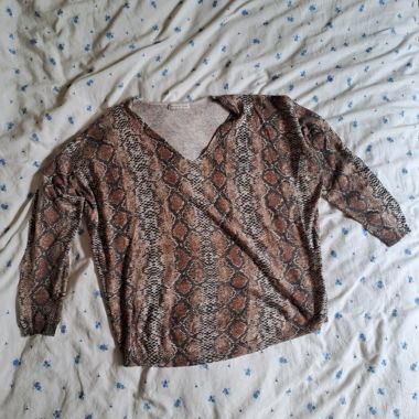 Snake print top