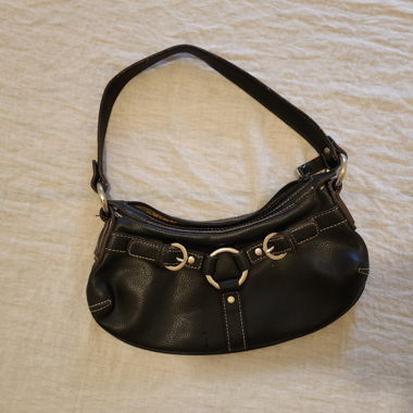 small vintage shoulderbag :)