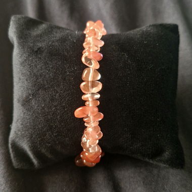 Bracelet en quartz cerise / Cherry quartz bracelet