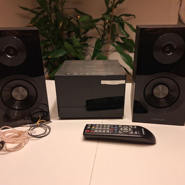 Impianto Hi‑Fi Samsung MM-D3300 – buone condizioni, completo