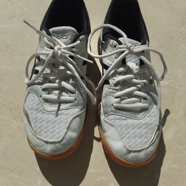 Scarpe da interno Asics bianco/nero