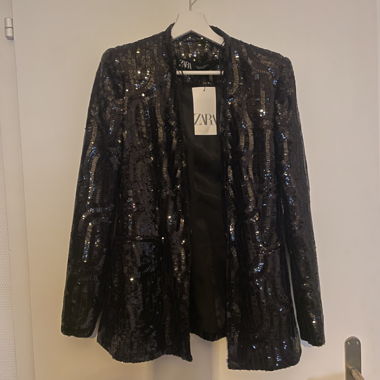 Neuer Pailettenblazer