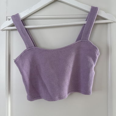 Lila Strick-Croptop