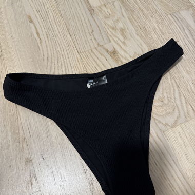 Bas de bikini noir
