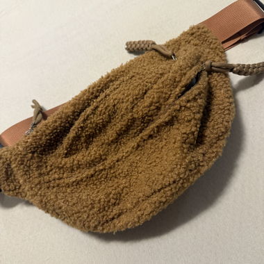 Banane en polaire teddy