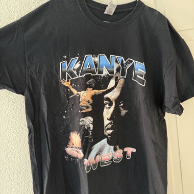 Vintage Kanye-West-Graphic-T-Shirt