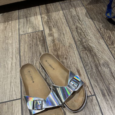 Bunte Sandalen