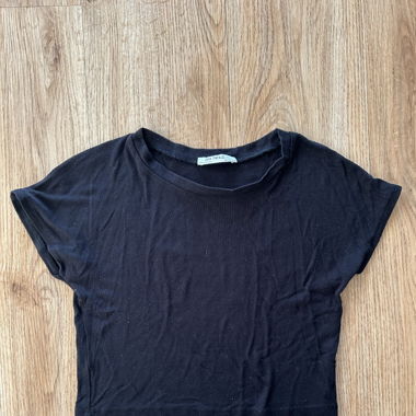 Basic schwarzes Croptop