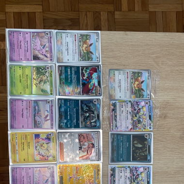 Lot de carte rare pokemon dont Pikachu gold 