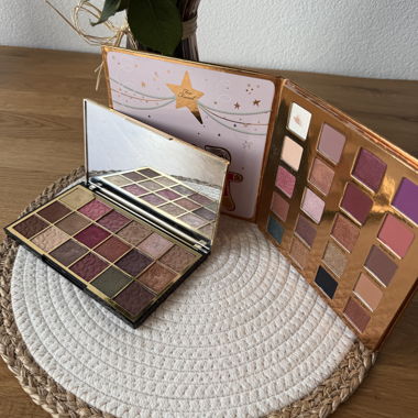 Lot of 2 Makeup Palettes Révolution and Too Faced
