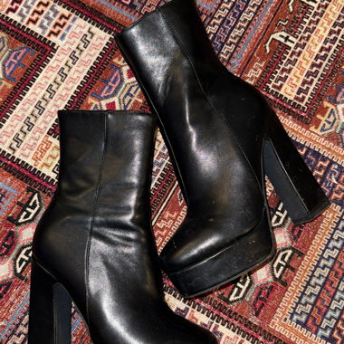 Bottes à plateforme noires à talons