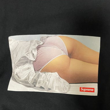 SUPREME T-Shirt