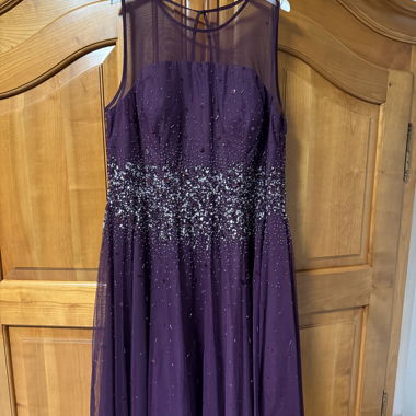 Abito da cocktail con strass