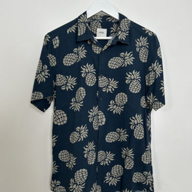 Hemd mit Ananas-Print und kurzem Arm