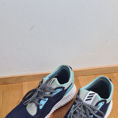 Sportsneakers