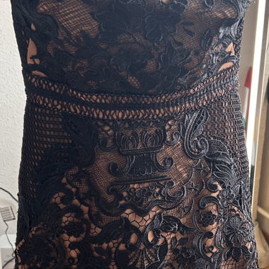 Robe bustier Self-Portrait noire dentelle premium