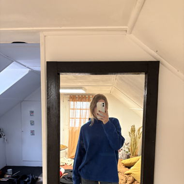 Blauer Pullover
