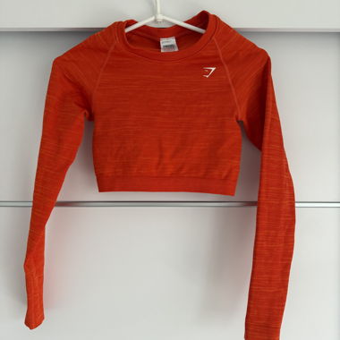 Top crop a maniche lunghe Gymshark