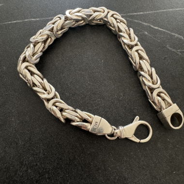 Bracciale a maglie argentate