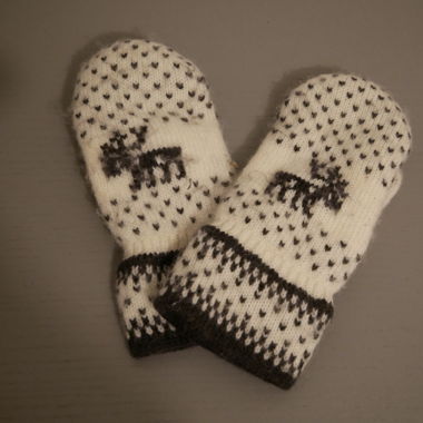 Skandinavische Handschuhe