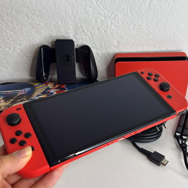 Nintendo Switch OLED – In ottime condizioni