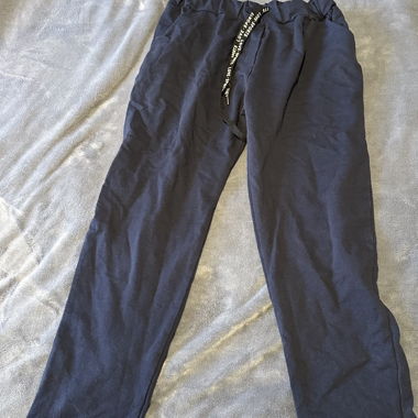 pantalone blu scuro