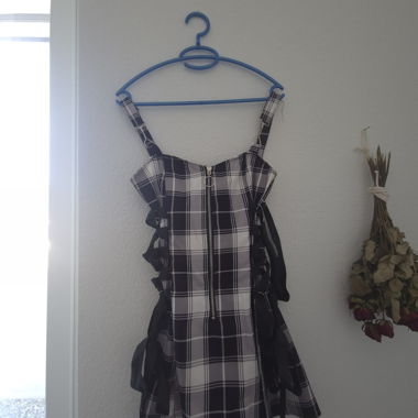 Alternatives Trägerkleid mit Schnürung