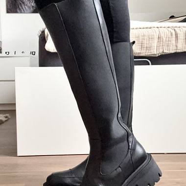 INUOVO Chunky Overknee Boots