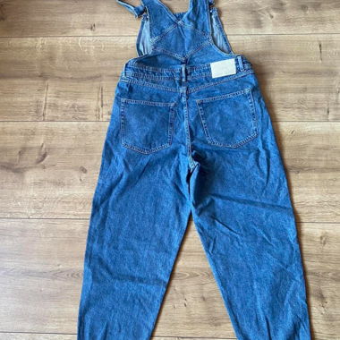 lässige Latzhose