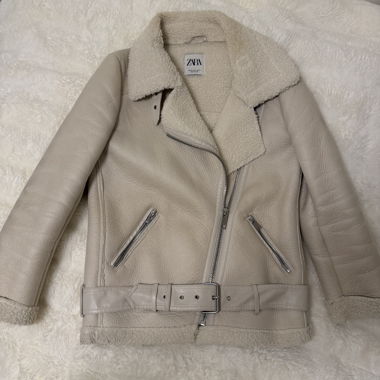 ZARA Kunstleder Bikerjacke mit Teddyfutter
