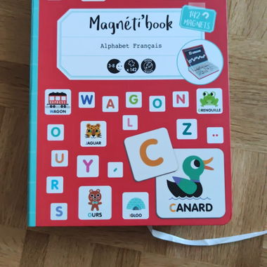 Livre magnetique alphabet