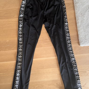 Adidas Trainingshose schwarz