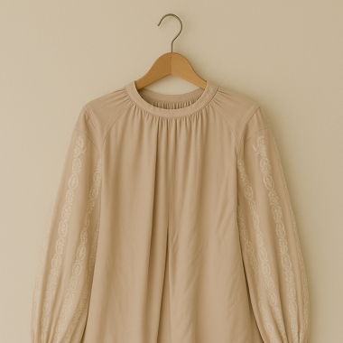 beige Bluse
