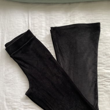 Schwarze Schlaghose 