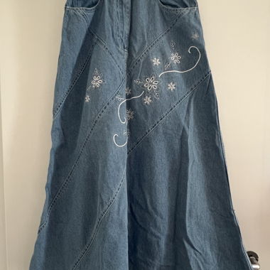 Denim Skirt with Embroidery