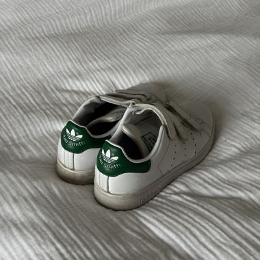 Sneaker adidas Stan Smith con strappi bianco/verde