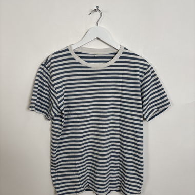 Gestreiftes T-Shirt mit Rundhalsausschnitt