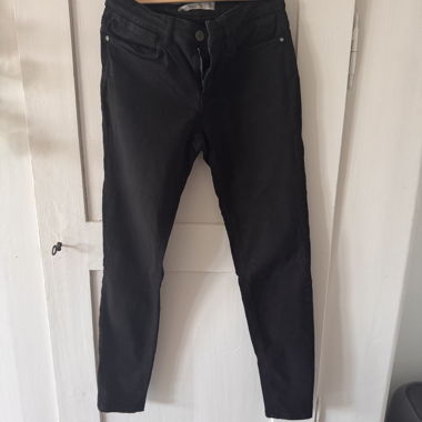 Schwarze Skinny Jeans