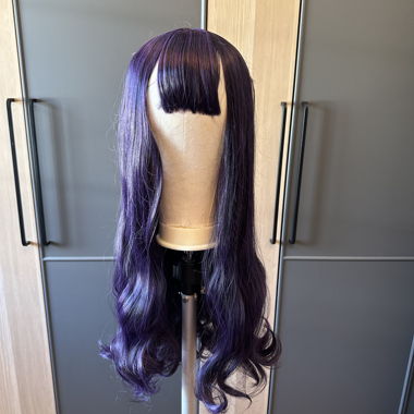 Perruque violette longue