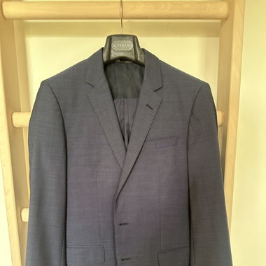 Hugo Boss men’s suit