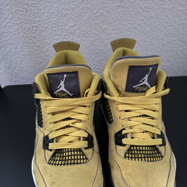 Jordan 4 Retro Lightning
