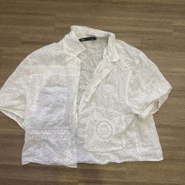 Chemise blanche en dentelle Zara