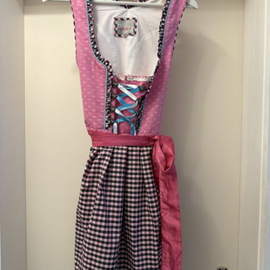 Pink Dirndl Stockerpoint incl. apron